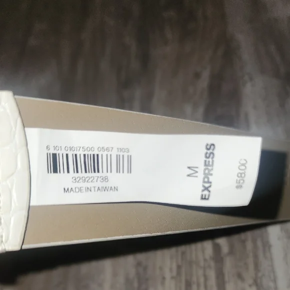 Express Cream Belt with Gold Buckle - Picture 3 of 3